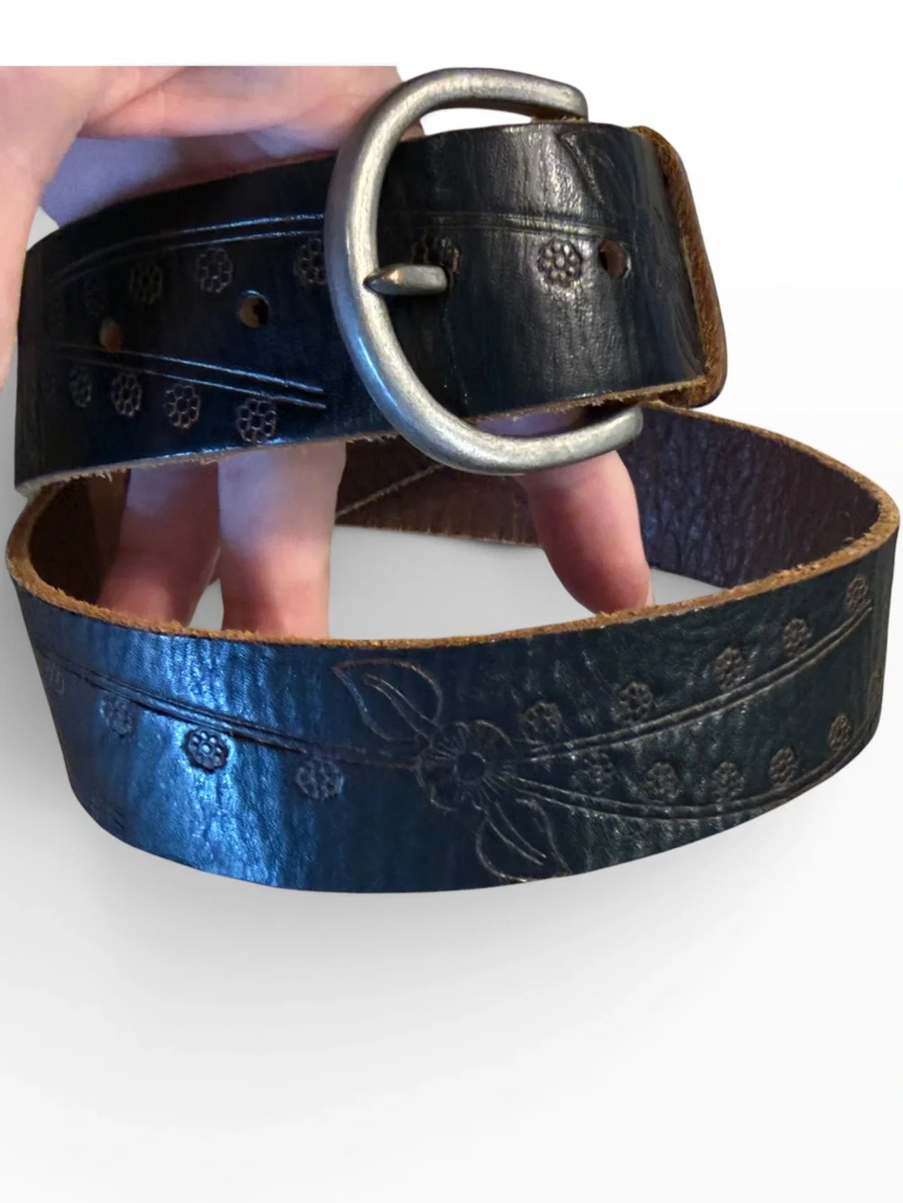 Vintage Black Leather Hand tooled Floral Vine Belt 32” with Silver Buckle